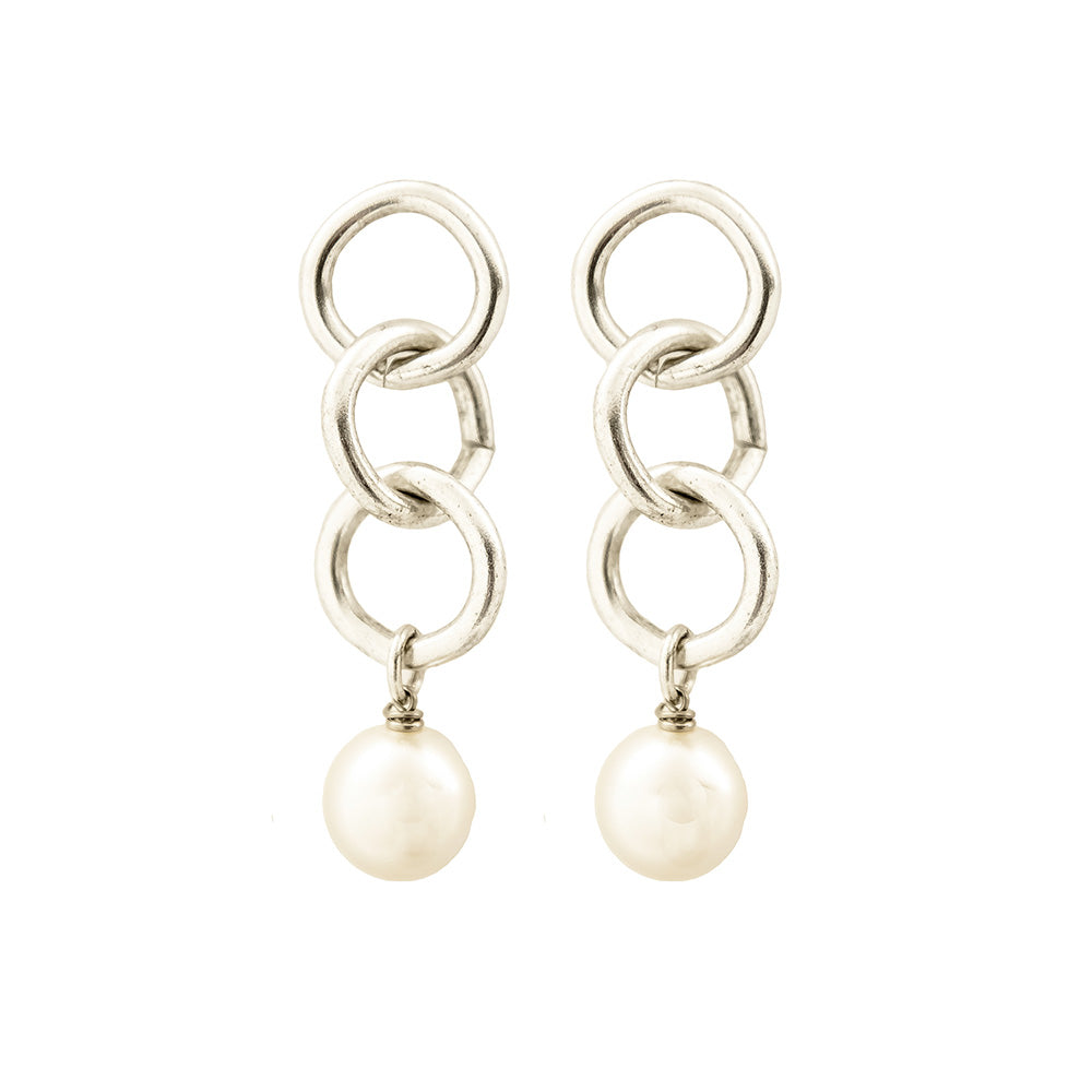 alt="Chunky Pearl Bridesmaid Earrings"