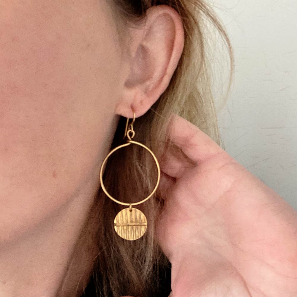 alt="E.B. Jewelry Studio Women's Handcrafted Vintage Gold Circular Geometric Wren Dangle Earrings"