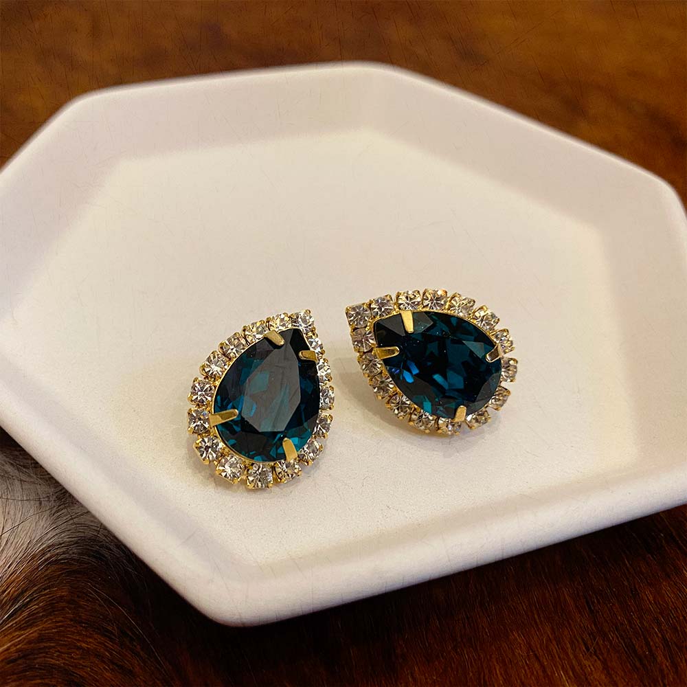 alt="Emerald Teardrop Crystal Earrings"
